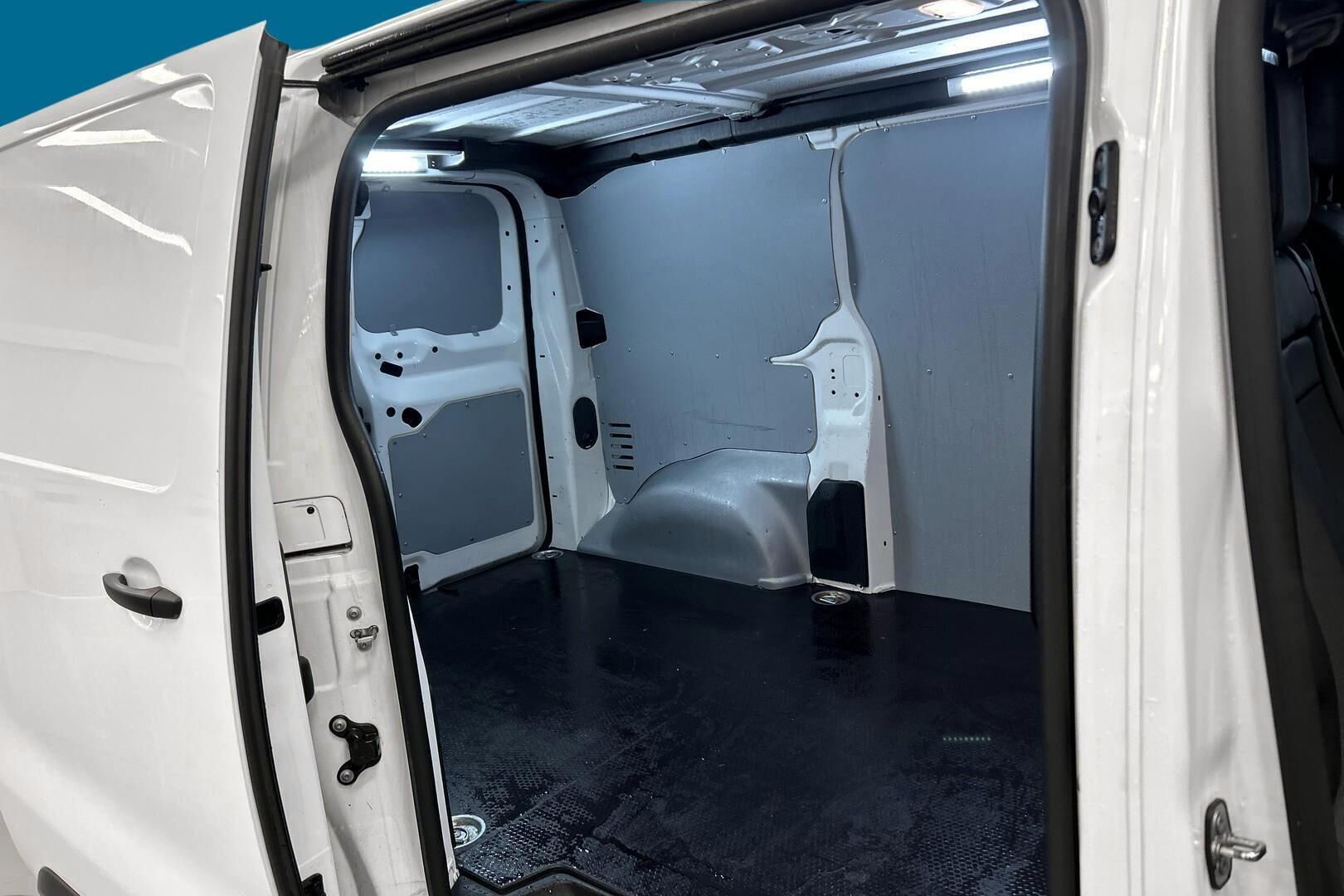 Citroen Jumpy iso kuva 22