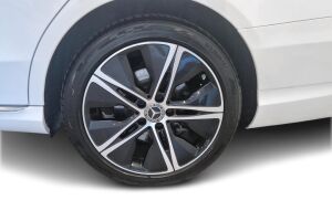 Mercedes-Benz C esikatselu 11