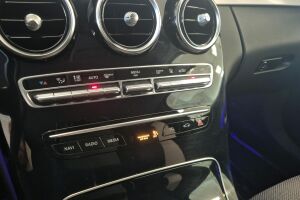 Mercedes-Benz C esikatselu 13