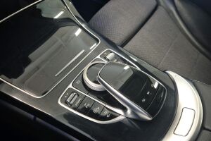 Mercedes-Benz C esikatselu 14