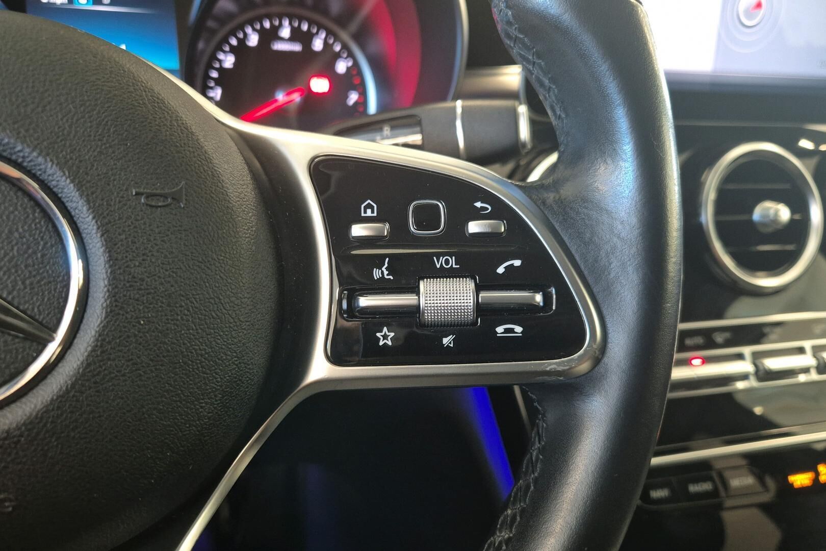 Mercedes-Benz C iso kuva 15