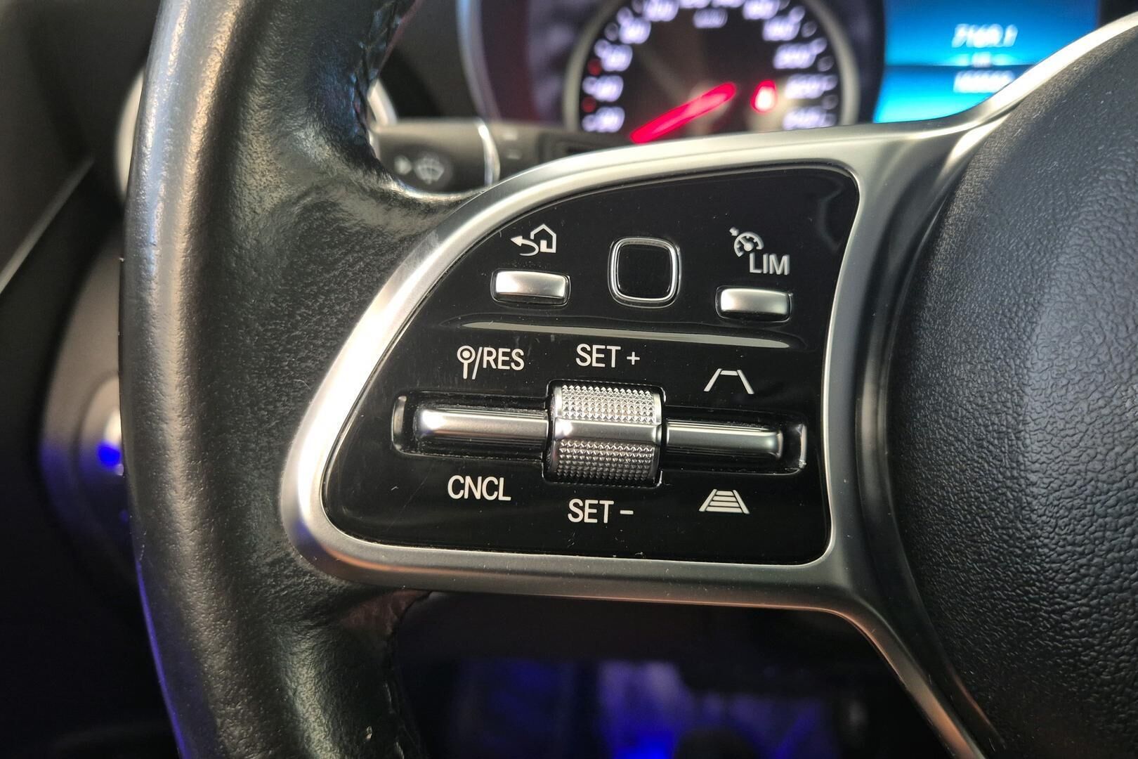 Mercedes-Benz C iso kuva 16