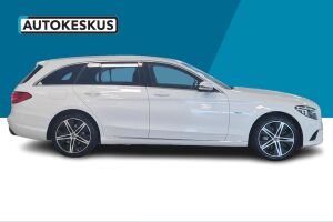 Mercedes-Benz C esikatselu 4