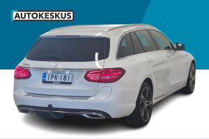 Mercedes-Benz C esikatselu 23