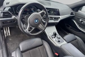 BMW 3-sarja esikatselu 0