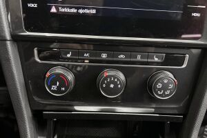 Volkswagen Golf esikatselu 19