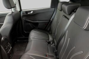 Ford Kuga esikatselu 9