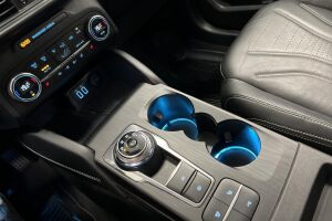 Ford Kuga esikatselu 13