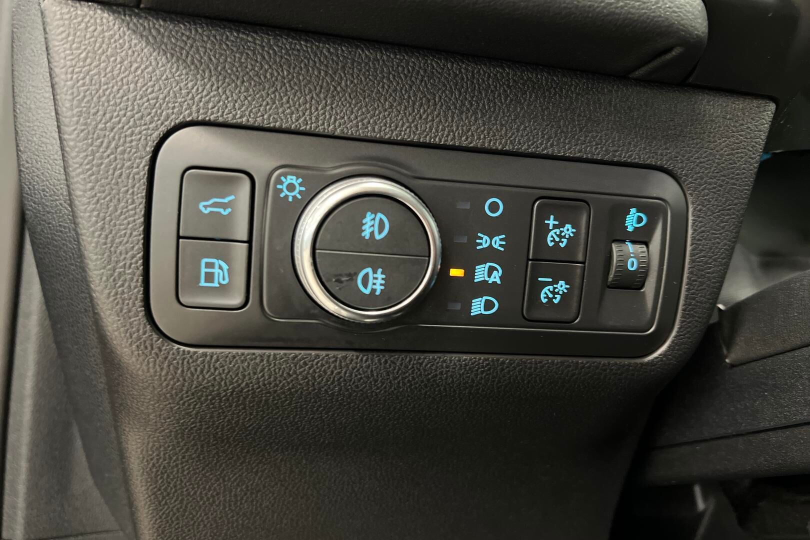 Ford Kuga iso kuva 22