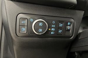 Ford Kuga esikatselu 22