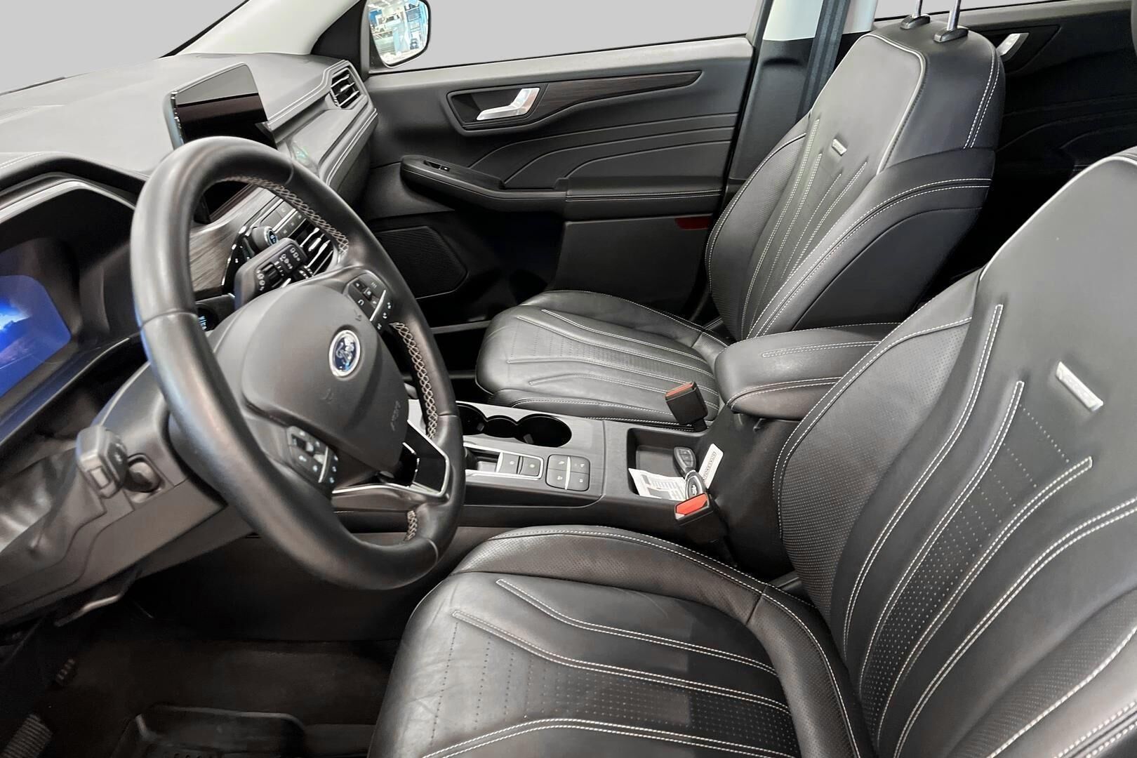 Ford Kuga iso kuva 8