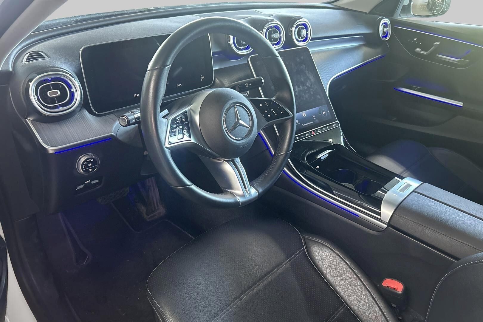 Mercedes-Benz C iso kuva 2