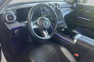 Mercedes-Benz C esikatselu 2