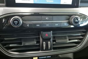 Ford Kuga esikatselu 16