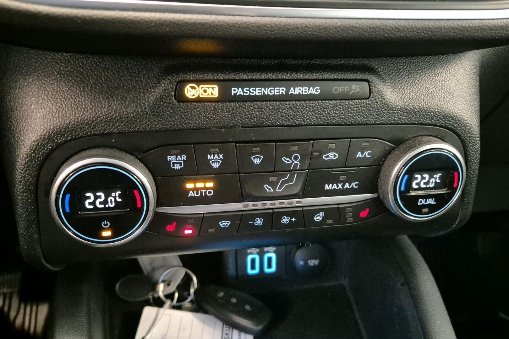 Ford Kuga iso kuva 17