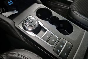 Ford Kuga esikatselu 18