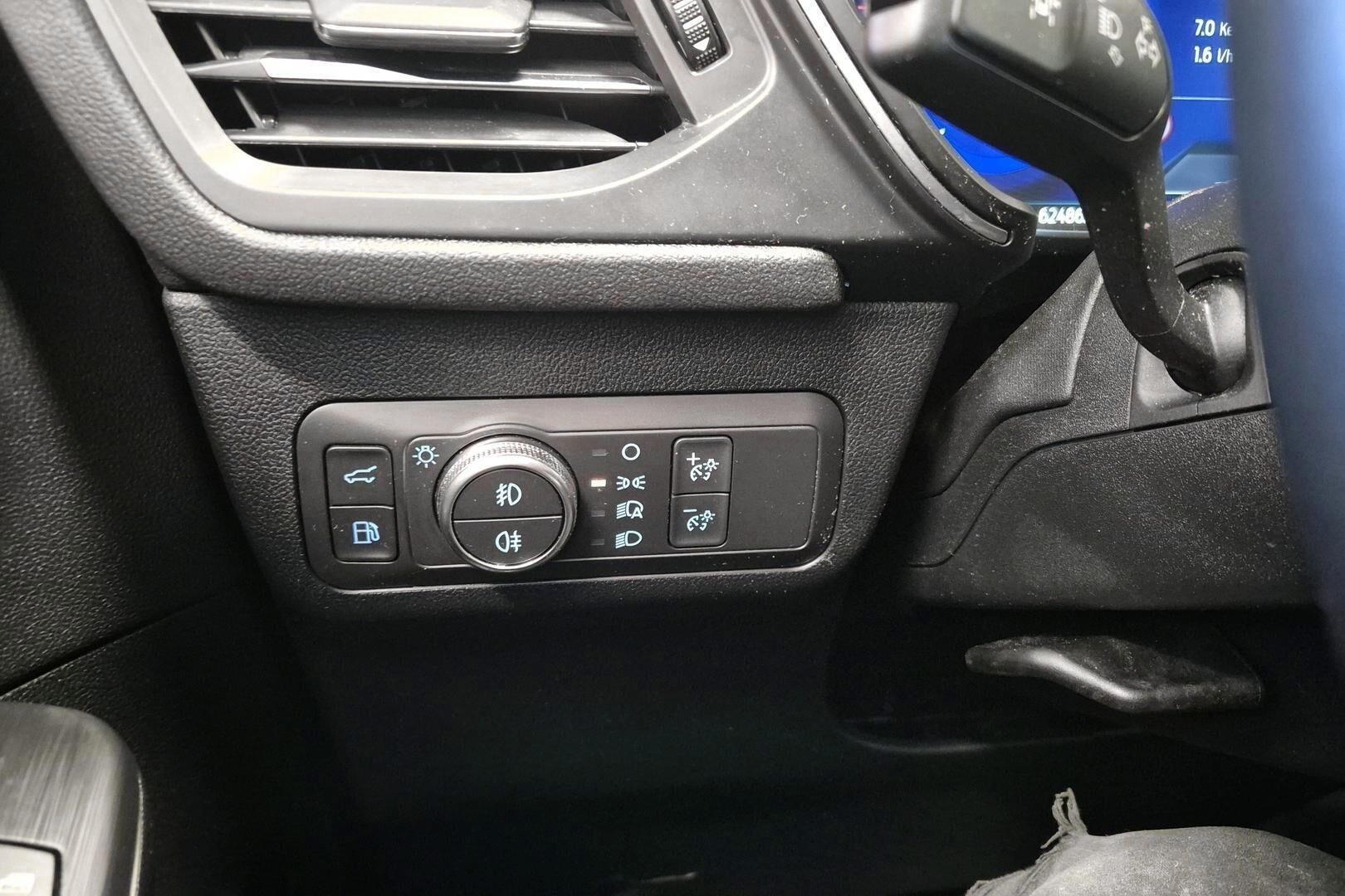 Ford Kuga iso kuva 22