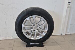 Ford Kuga esikatselu 24