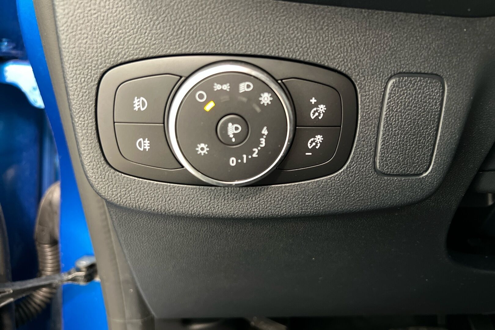 Ford Puma iso kuva 18