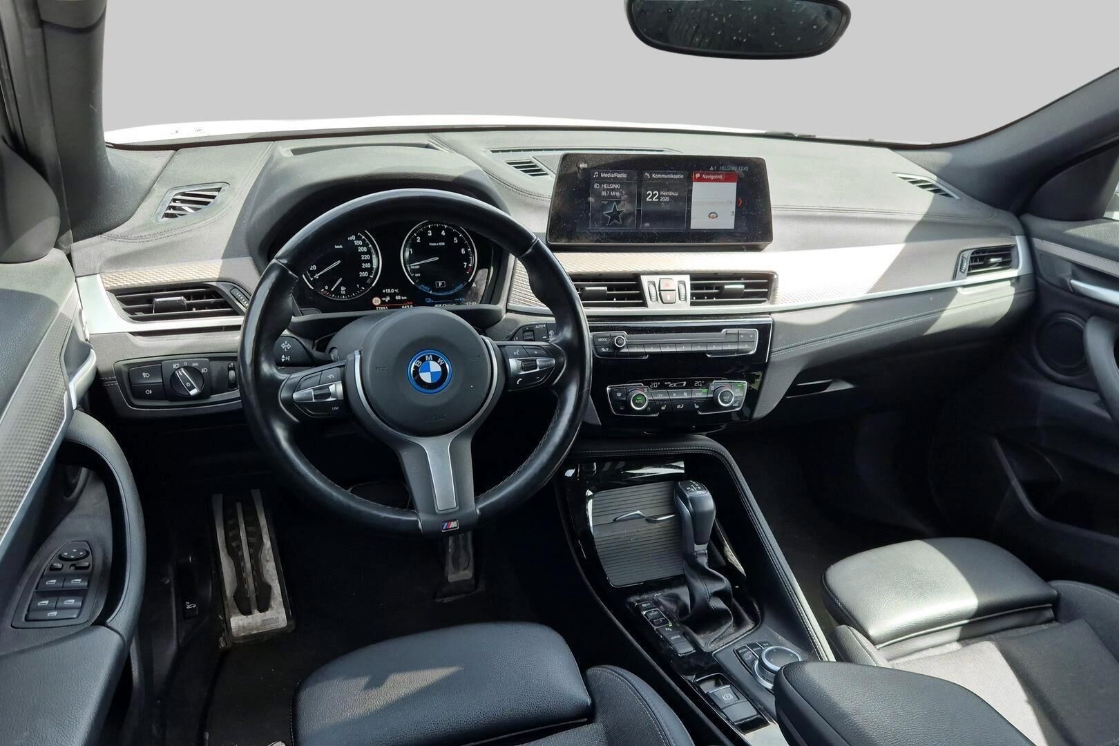 BMW X2 iso kuva 1
