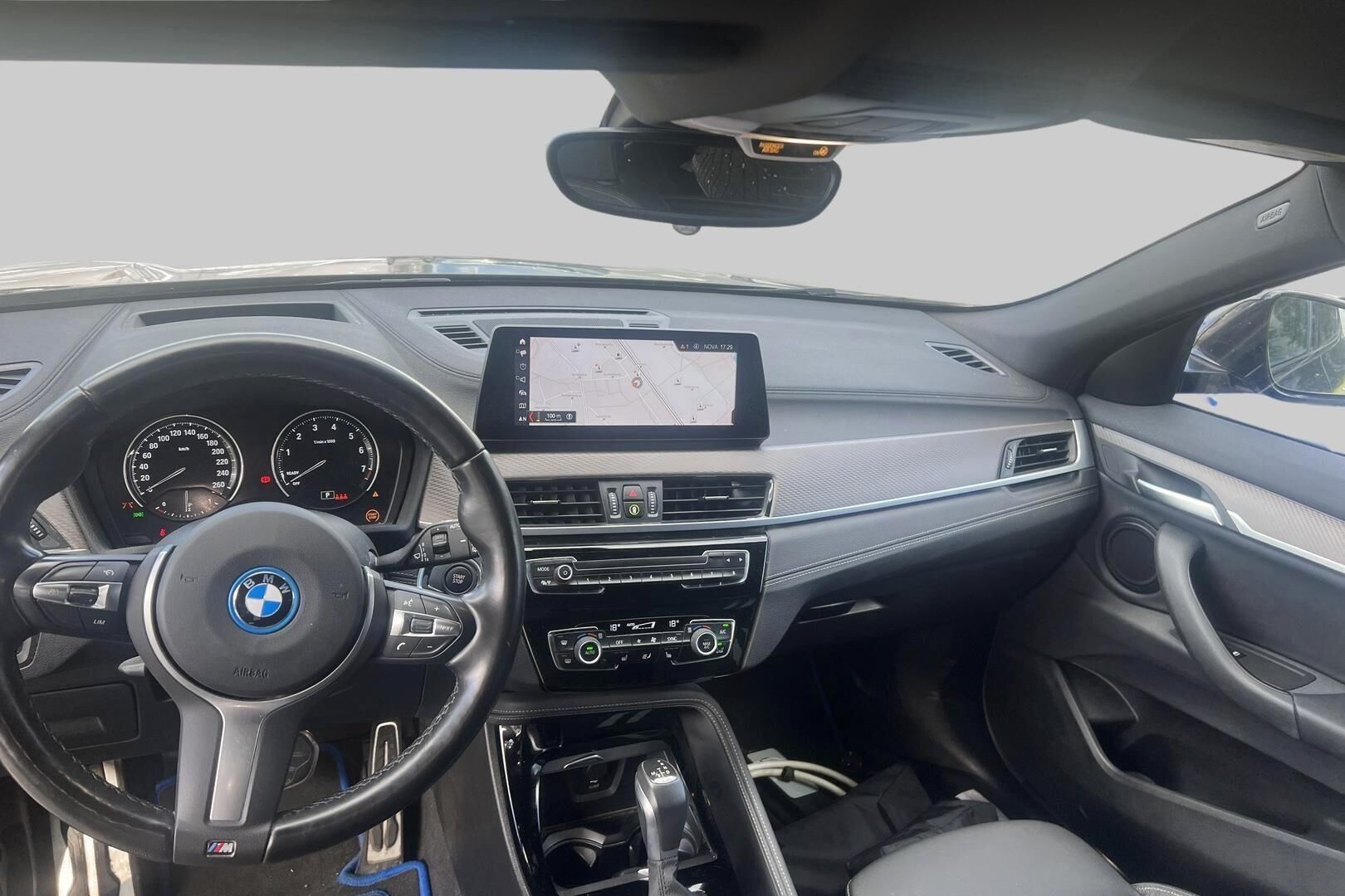 BMW X2 iso kuva 1