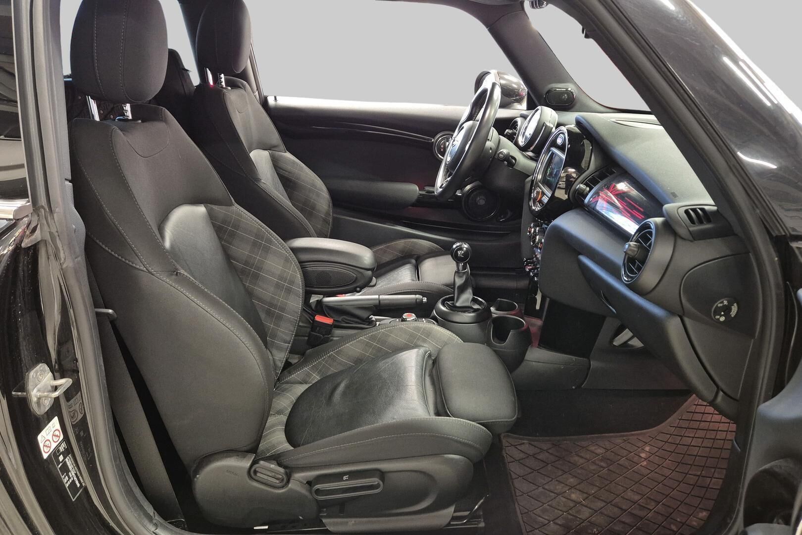Mini Cooper iso kuva 3