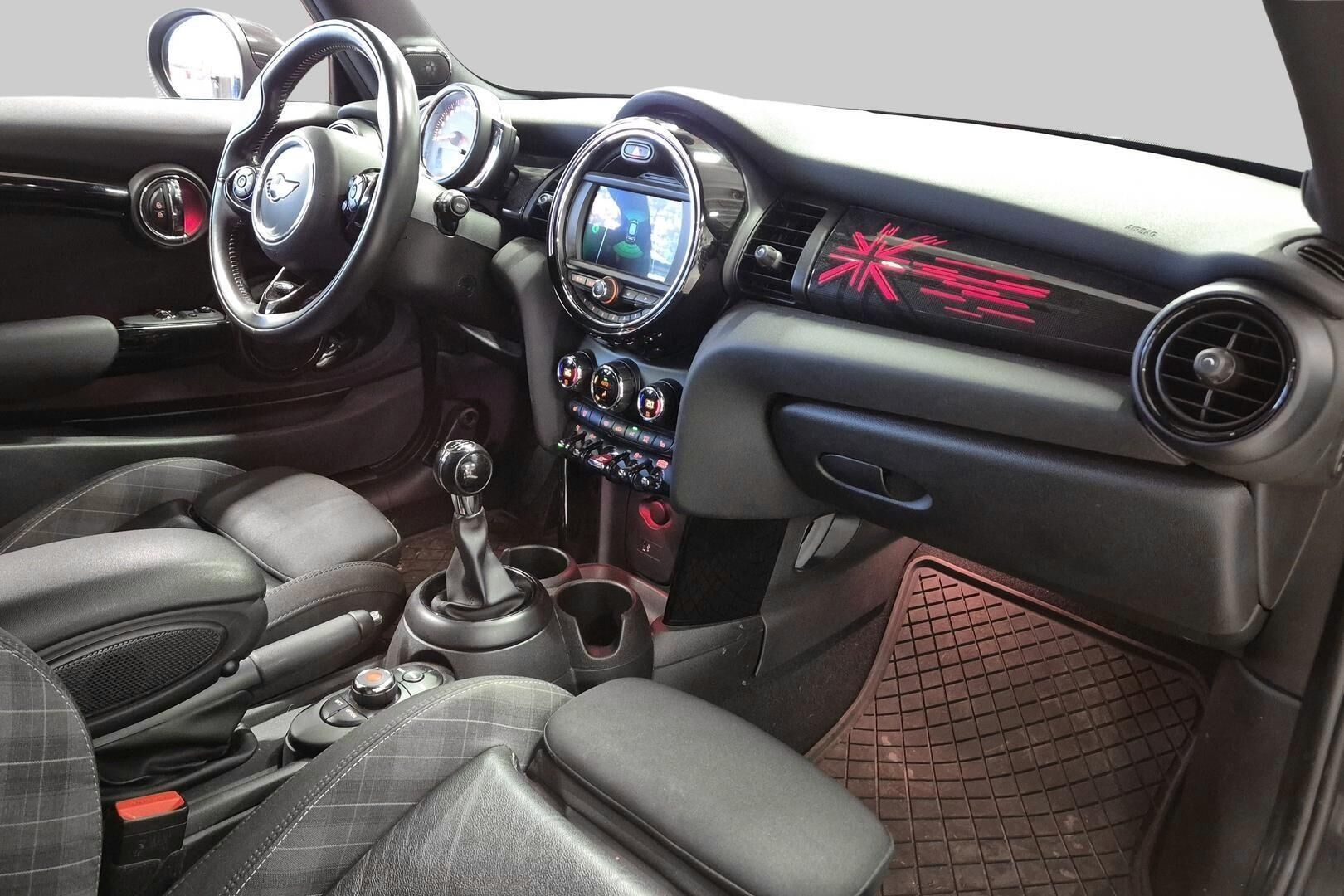 Mini Cooper iso kuva 4