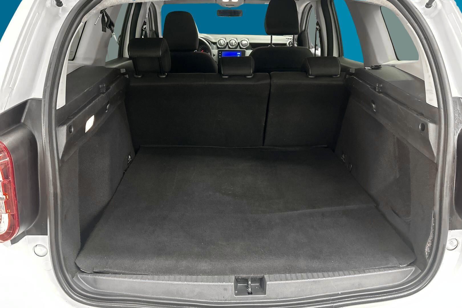 Dacia Duster iso kuva 12
