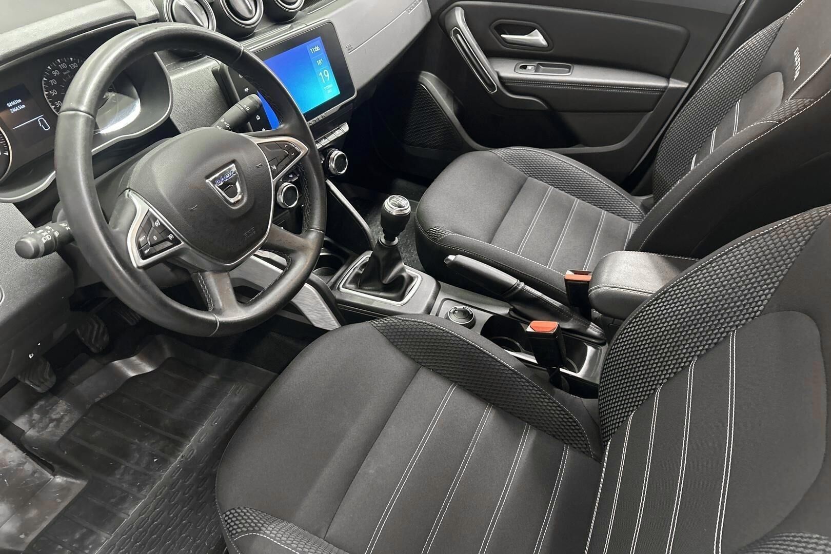 Dacia Duster iso kuva 9