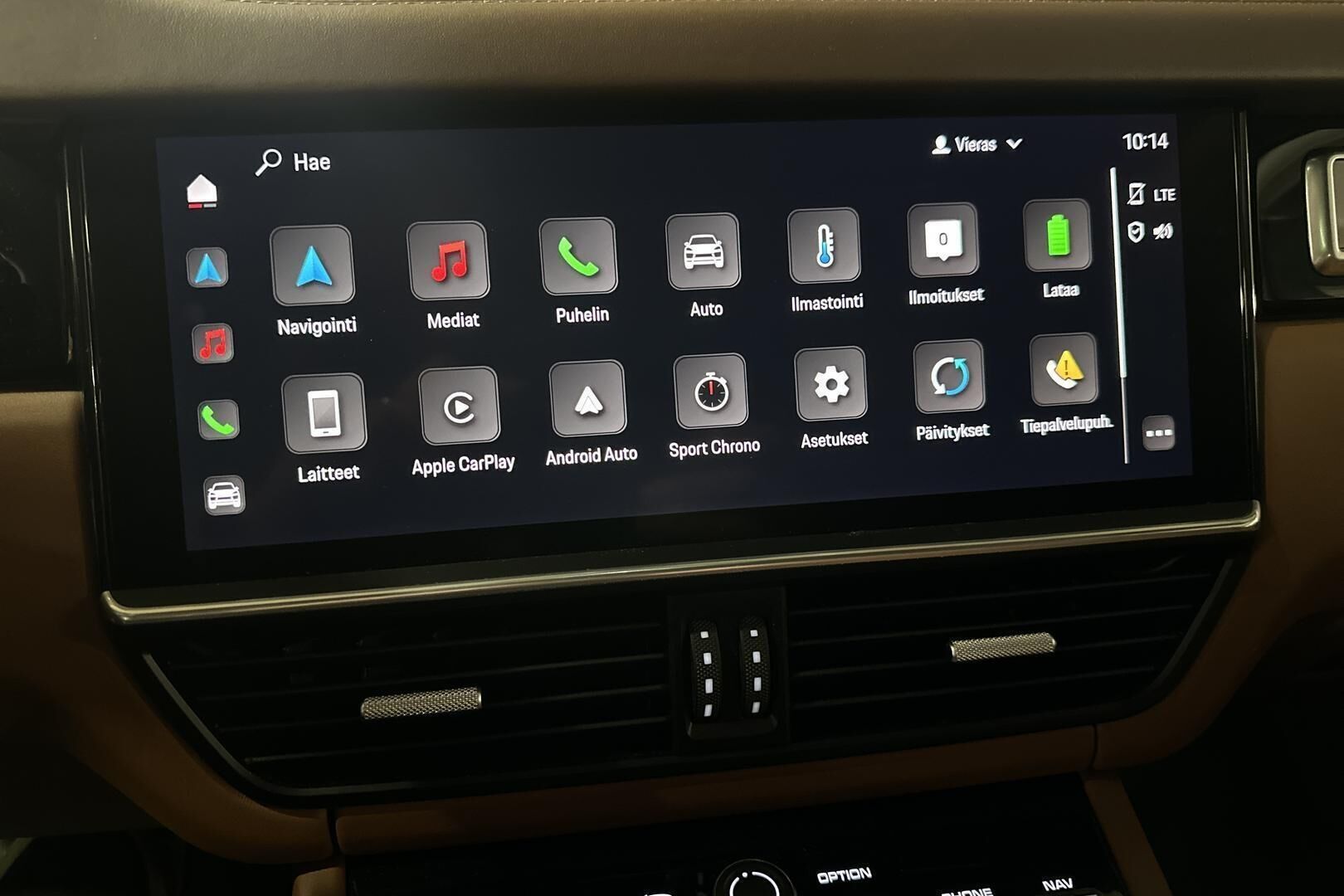 Porsche Cayenne iso kuva 18