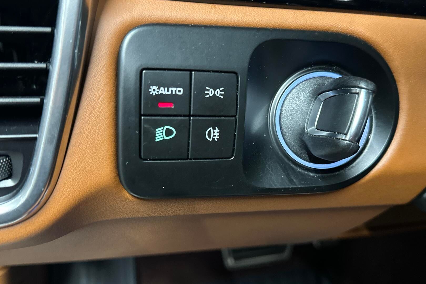 Porsche Cayenne iso kuva 30