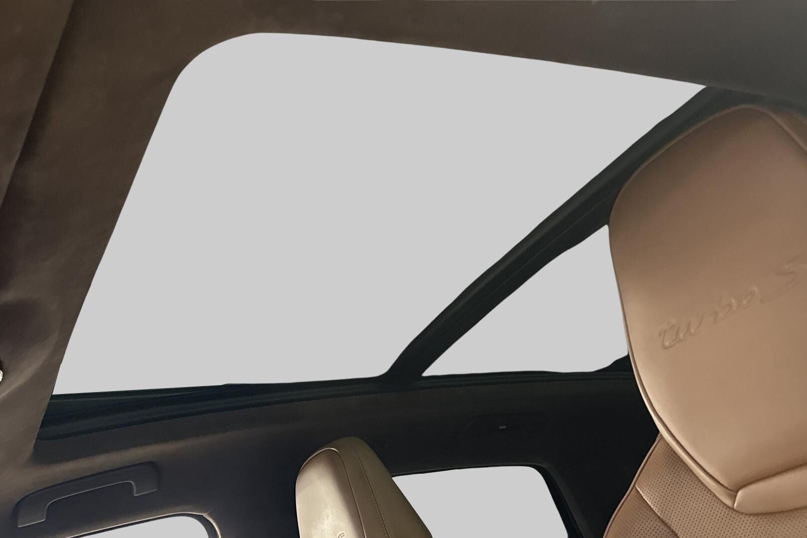 Porsche Cayenne iso kuva 33