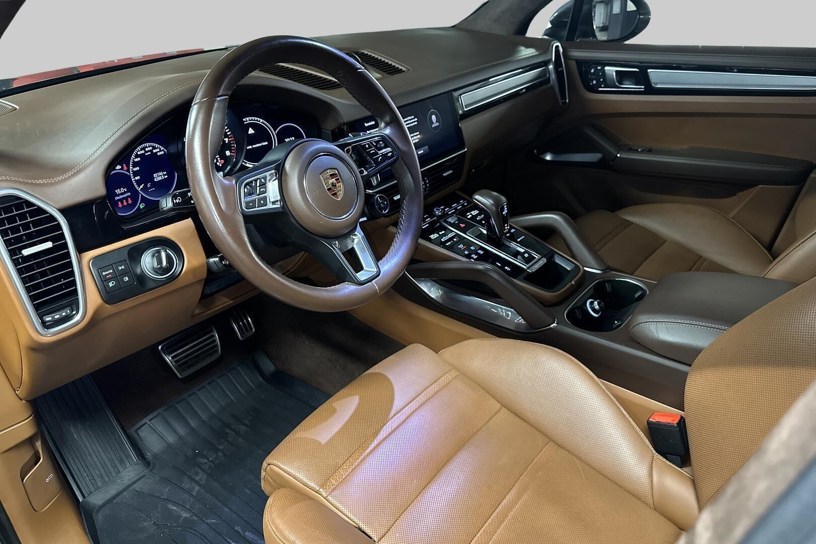 Porsche Cayenne iso kuva 9