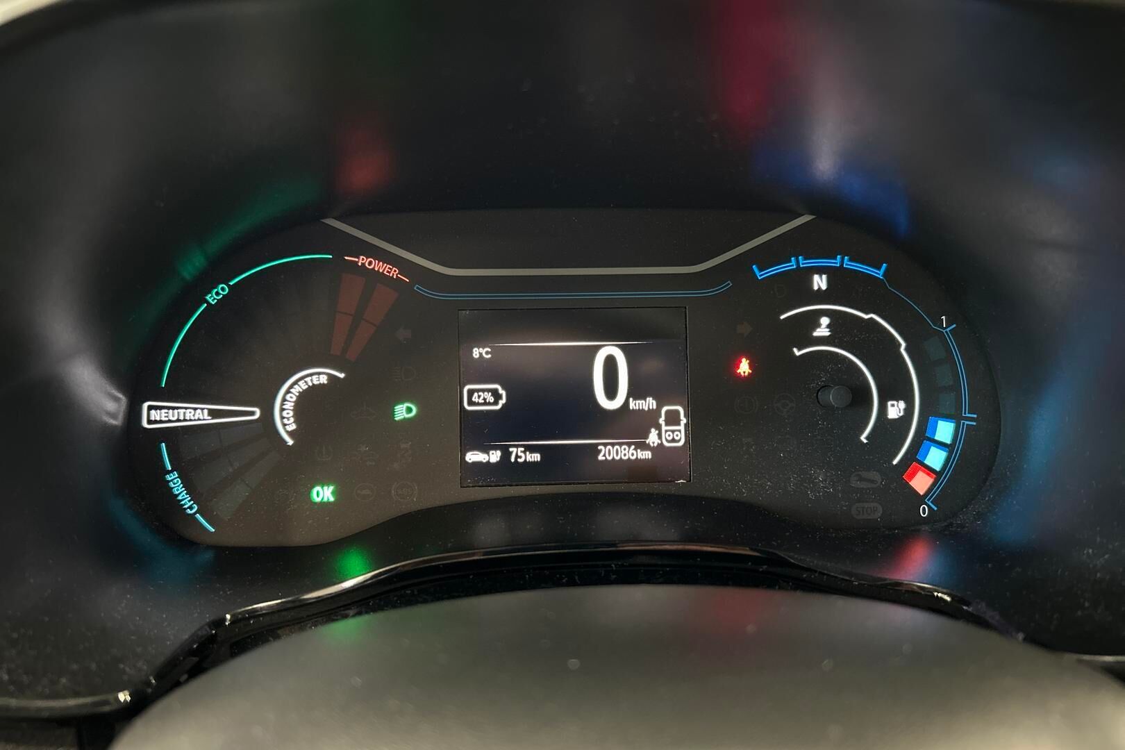 Dacia Spring iso kuva 13