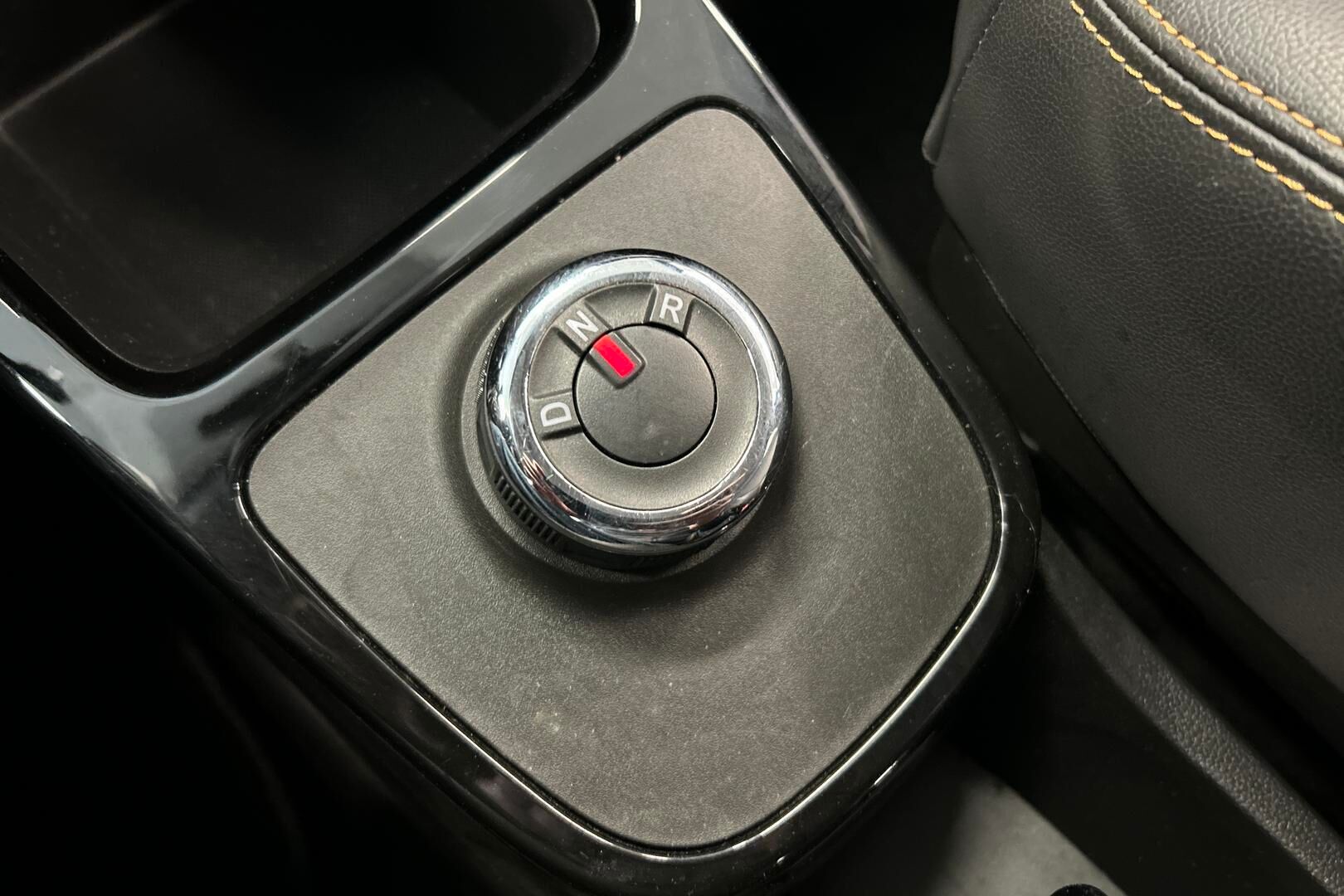 Dacia Spring iso kuva 20