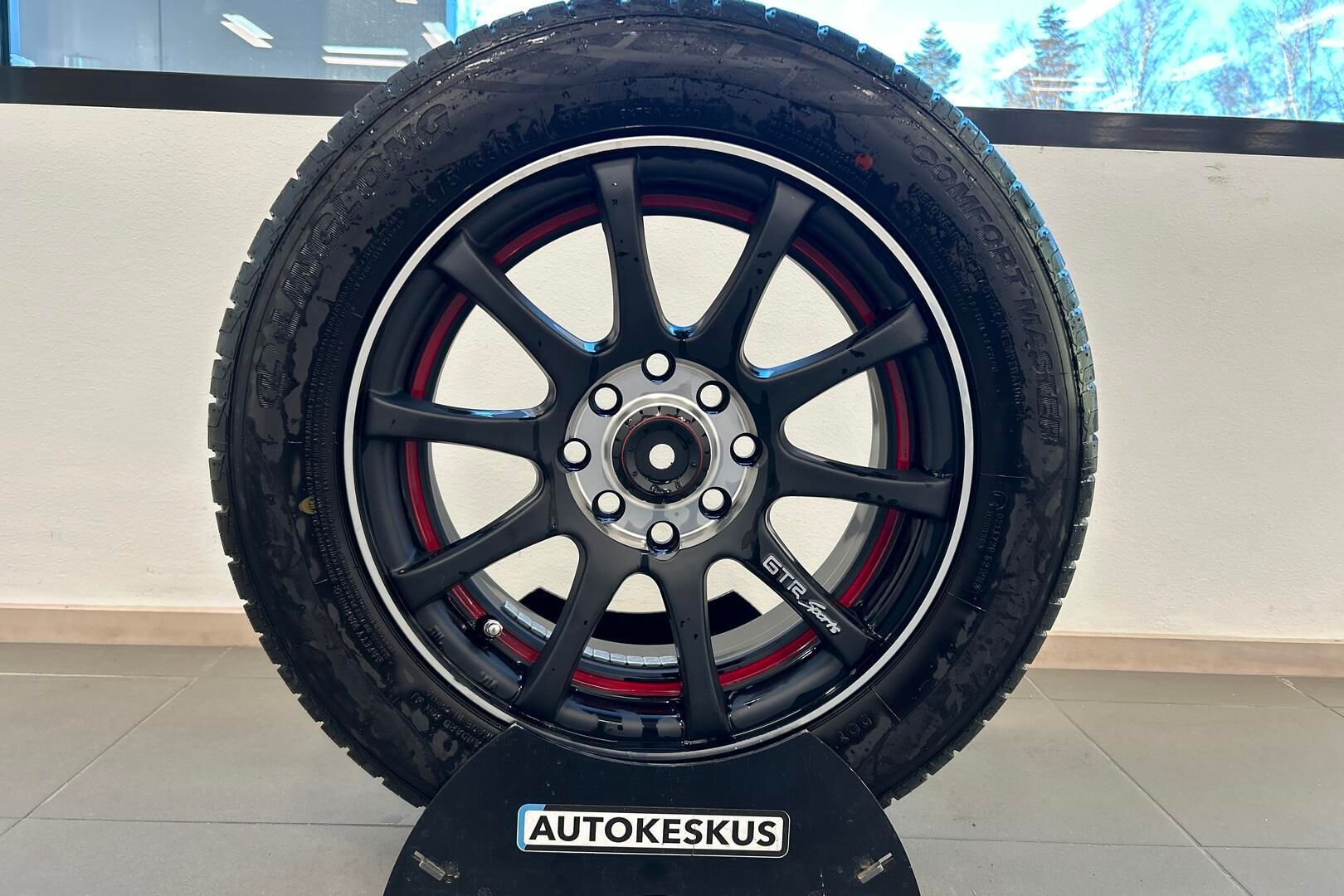 Dacia Spring iso kuva 24