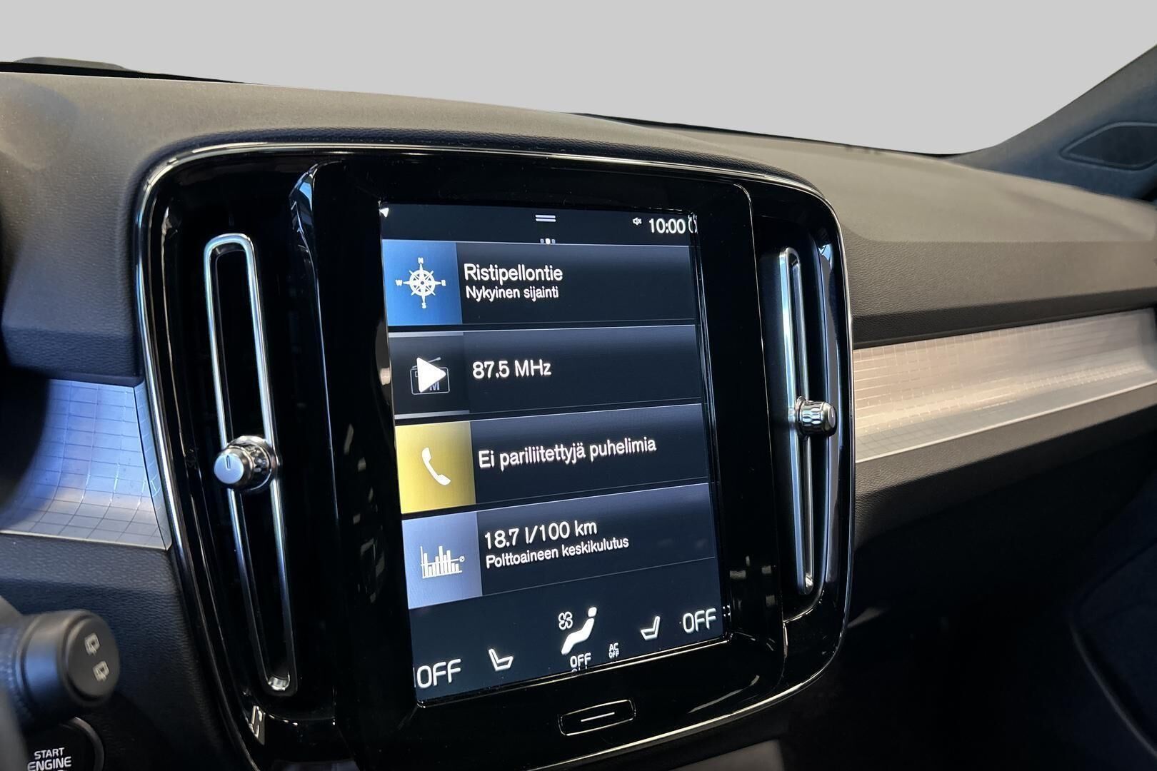 Volvo XC40 iso kuva 19