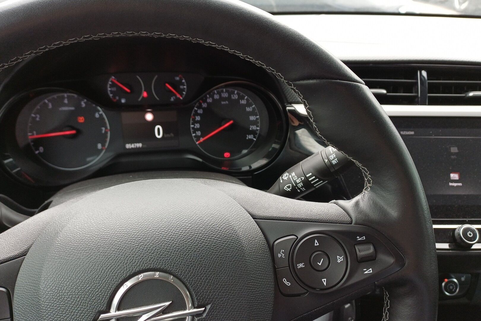 Opel Corsa iso kuva 1