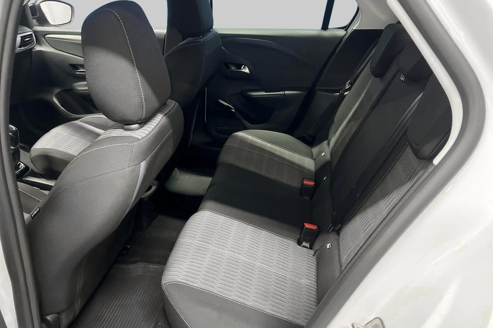 Opel Corsa iso kuva 7