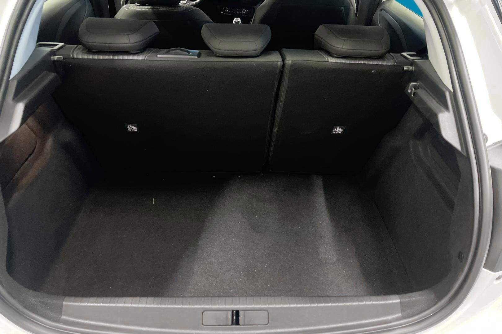 Opel Corsa iso kuva 16