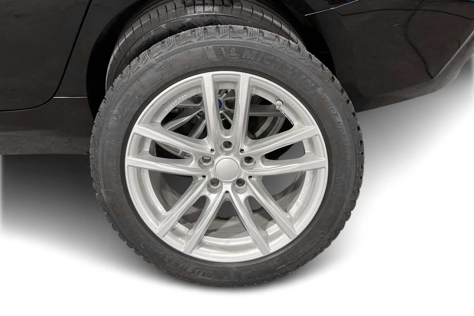 BMW 3-sarja iso kuva 12