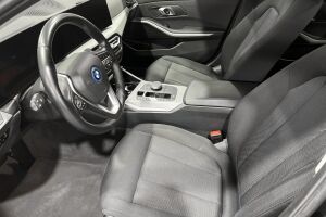 BMW 3-sarja esikatselu 8