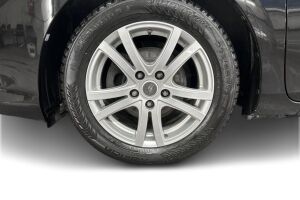 Toyota Auris esikatselu 12