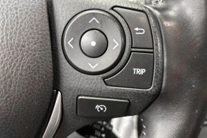 Toyota Auris esikatselu 16