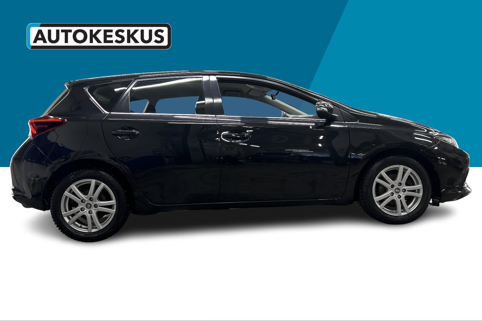 Toyota Auris iso kuva 4