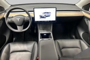 Tesla Model Y esikatselu 7