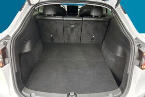 Tesla Model Y esikatselu 8