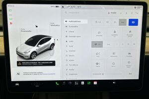 Tesla Model Y esikatselu 10
