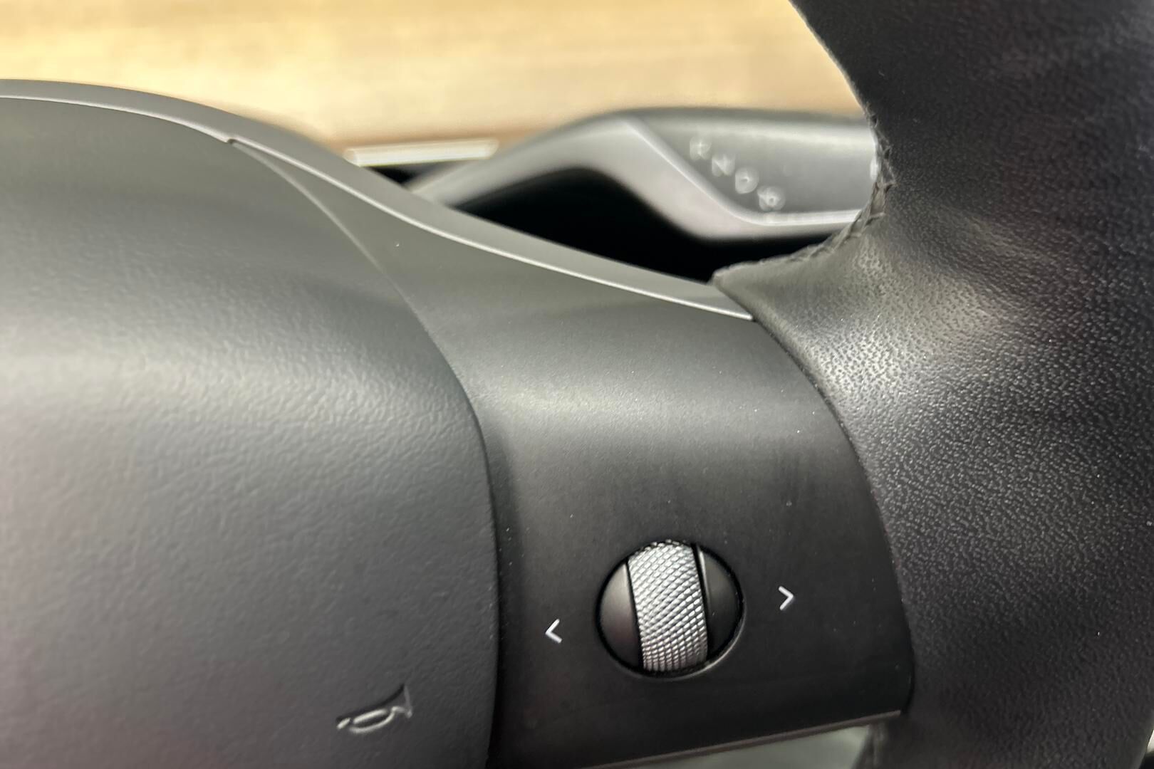 Tesla Model Y iso kuva 11
