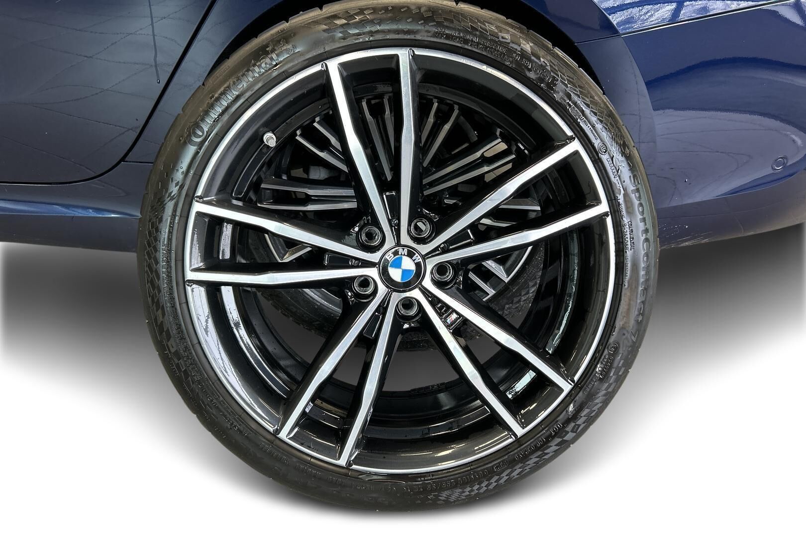 BMW 3-SARJA iso kuva 13